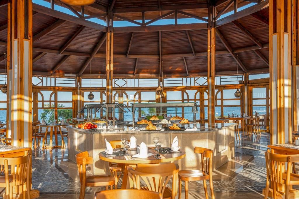 The Three Corners Equinox Beach Resort фото 67