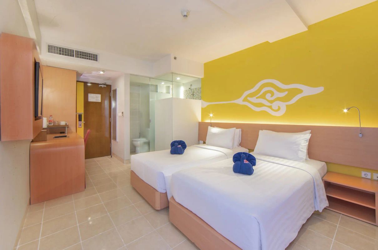 Kuta Beach Hotel фото 2