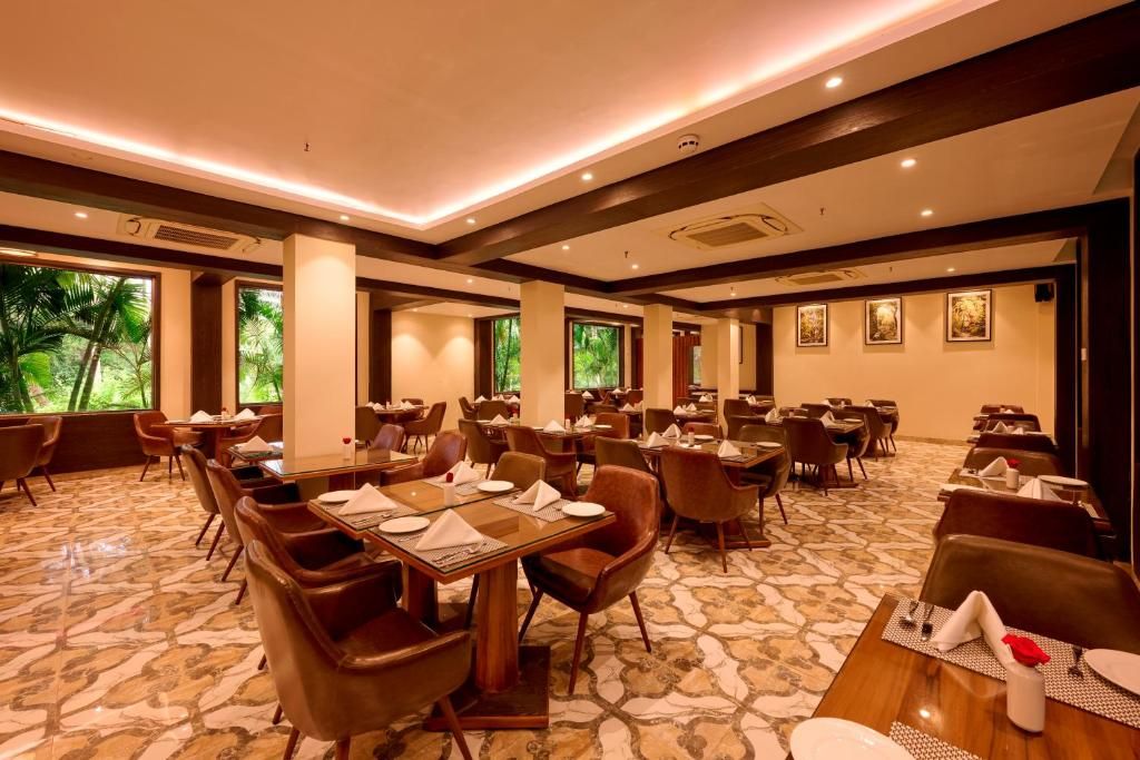 Sea Breeze Sarovar Portico фото 33