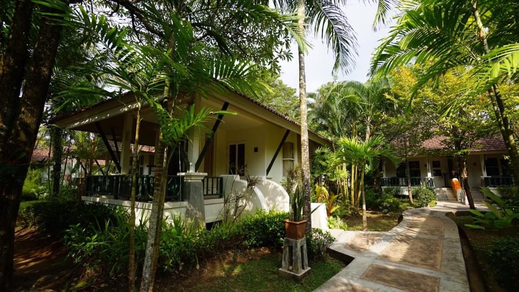 Baan Khaolak Beach Resort фото 22
