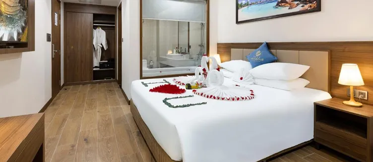 Фото отеля Miracle Luxury Hotel