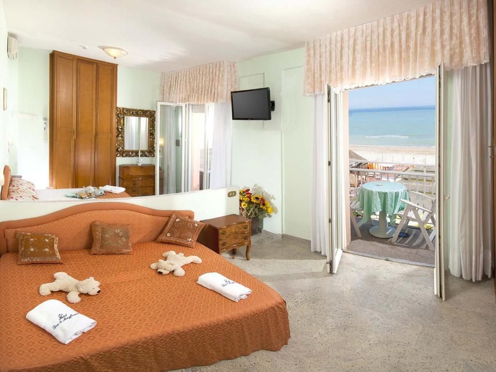 Mayflower Beach Spiaggia фото 25