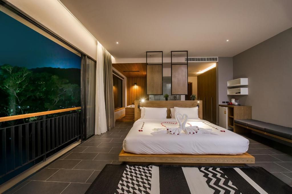 The Gallery Hotel Nai Harn фото 9
