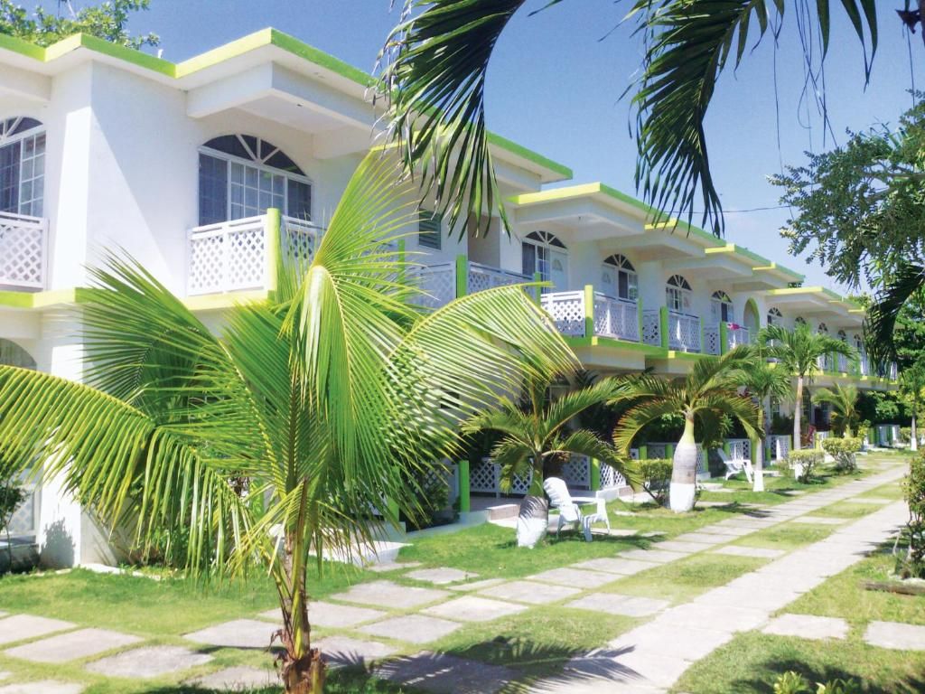 Fun Holiday Beach Resort фото 9
