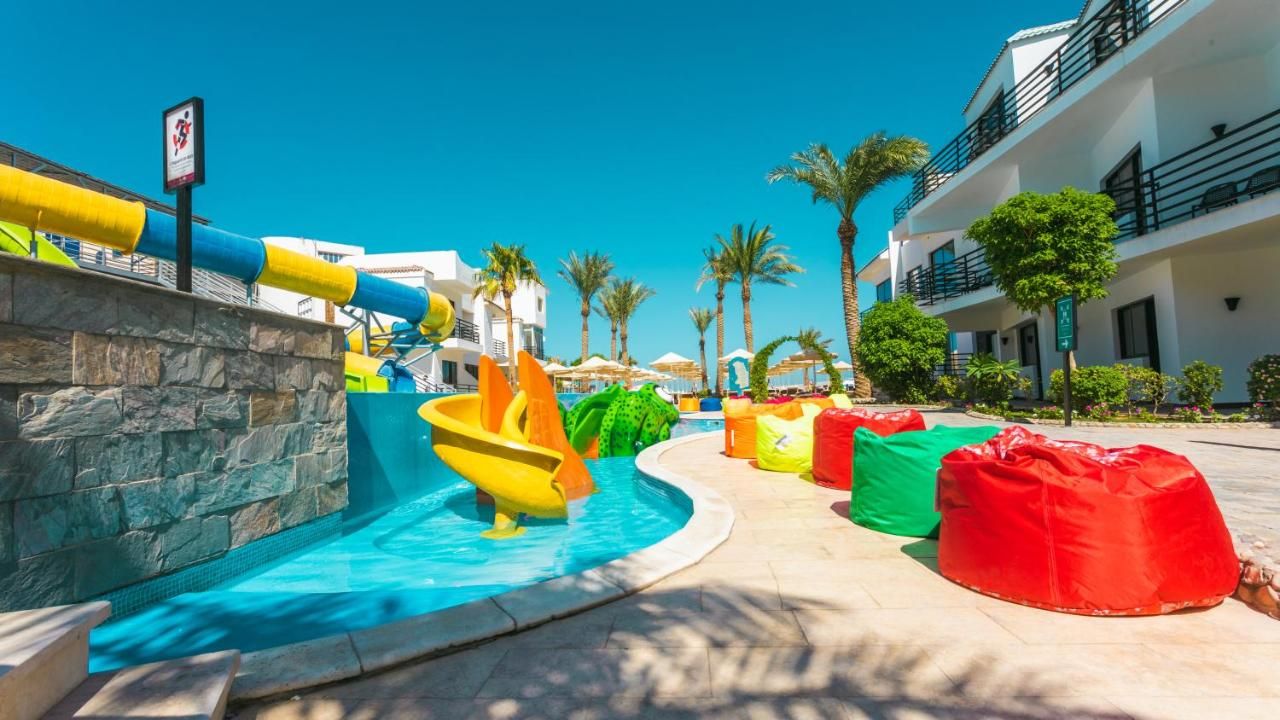 La Rosa Waves Resort фото 6