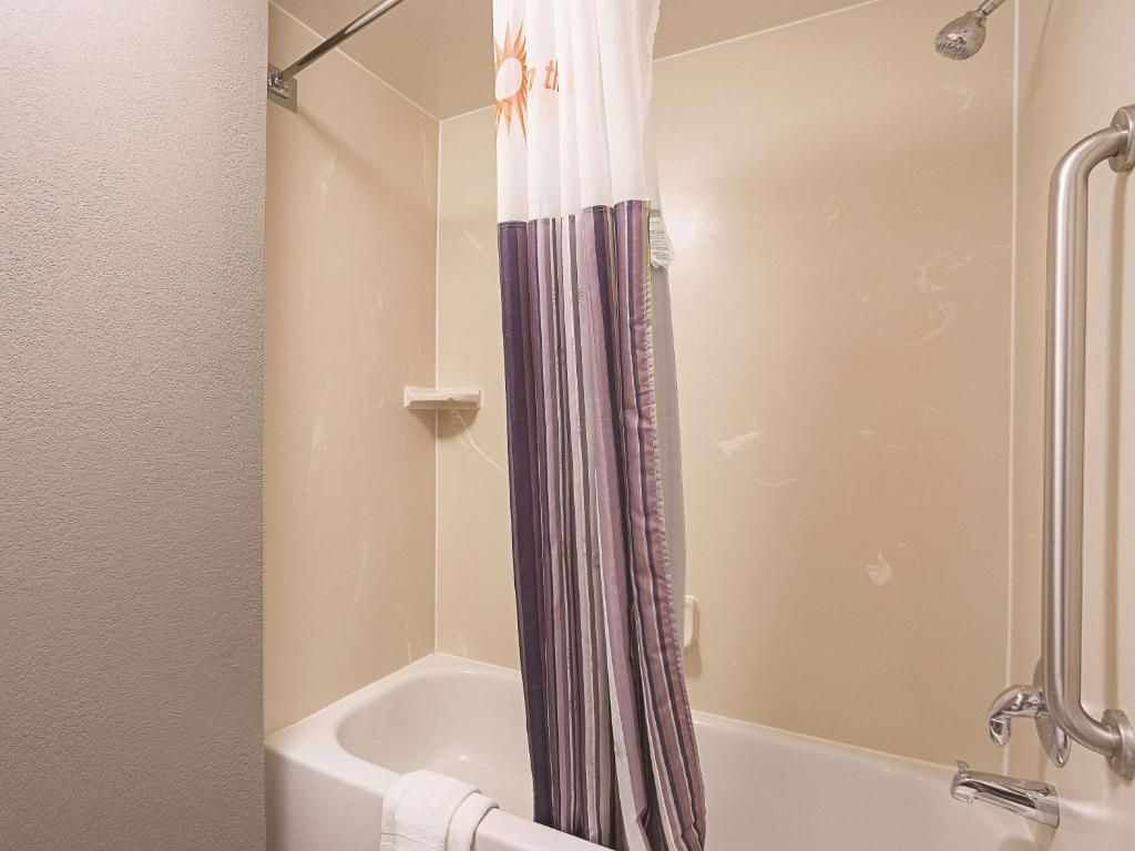 La Quinta Inn & Suites Miami Airport East фото 16
