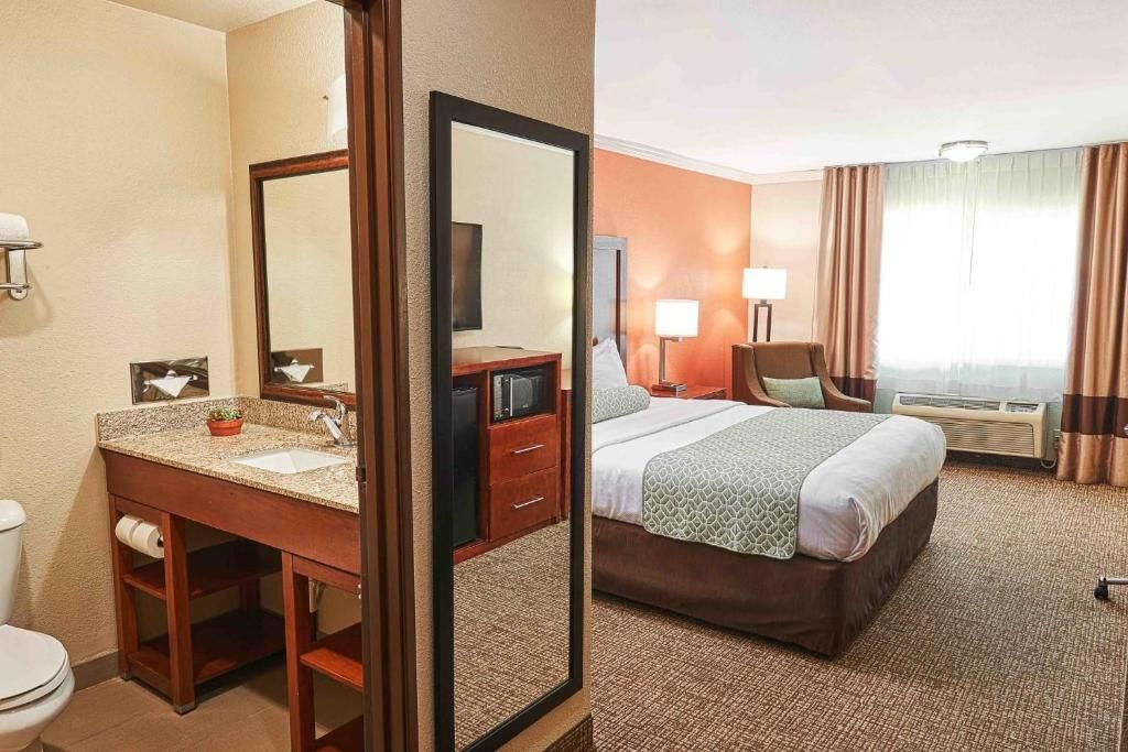 Comfort Inn Near Old Town Pasadena in Eagle Rock CA фото 70