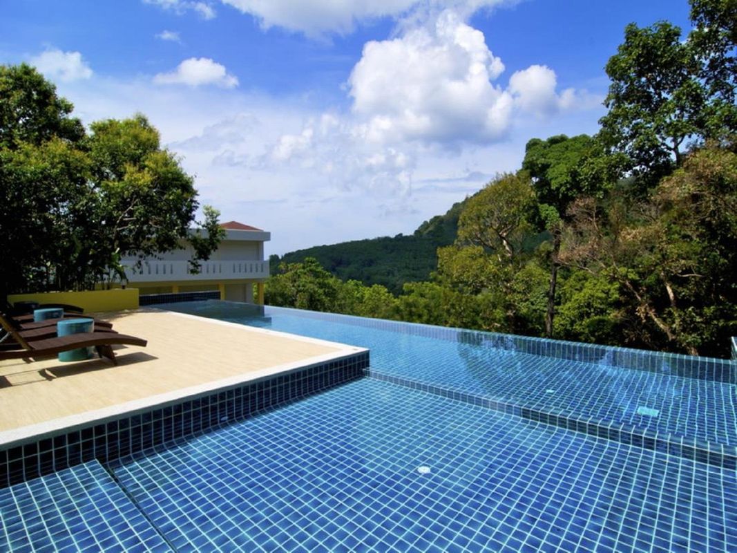 Amala Grand Bleu Resort фото 32