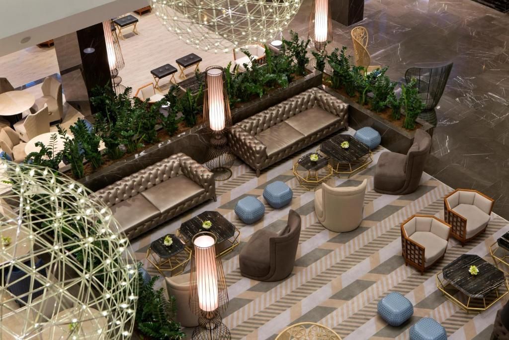 DoubleTree by Hilton Istanbul - Piyalepasa фото 12