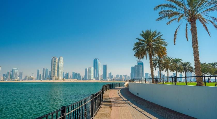 Movenpick Hotel Apartments Al Mamzar Dubai фото 12