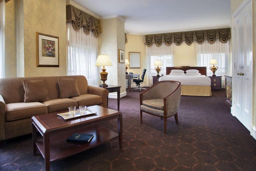 The Drake, A Hilton Hotel фото 22