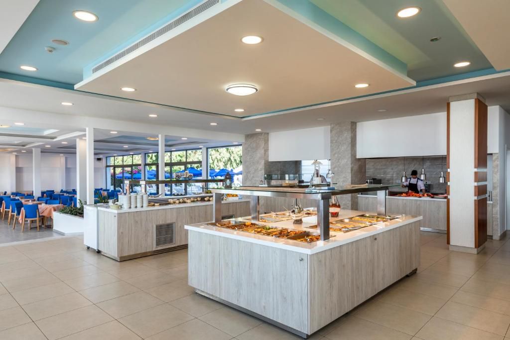 Belair Beach Hotel фото 21