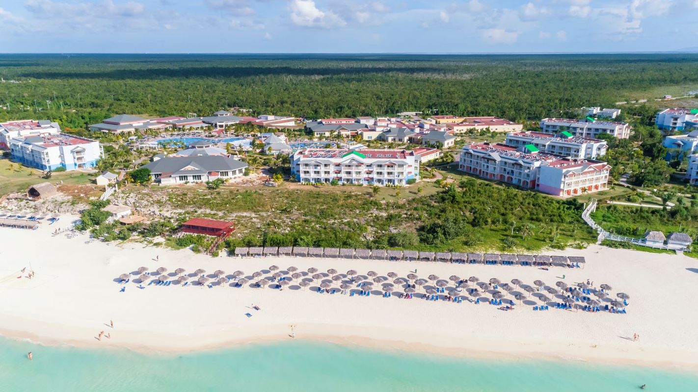 Memories Flamenco Beach Resort фото 12