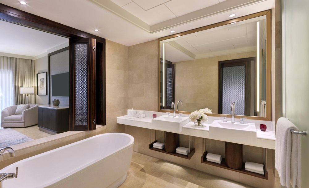 The Ritz-Carlton Abu Dhabi, Grand Canal фото 63
