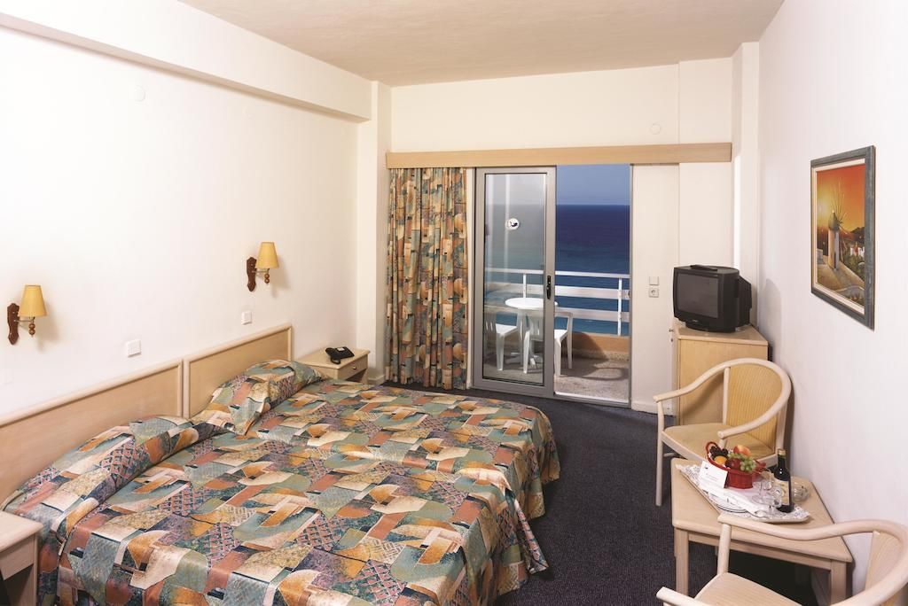 Belvedere Beach Hotel фото 18