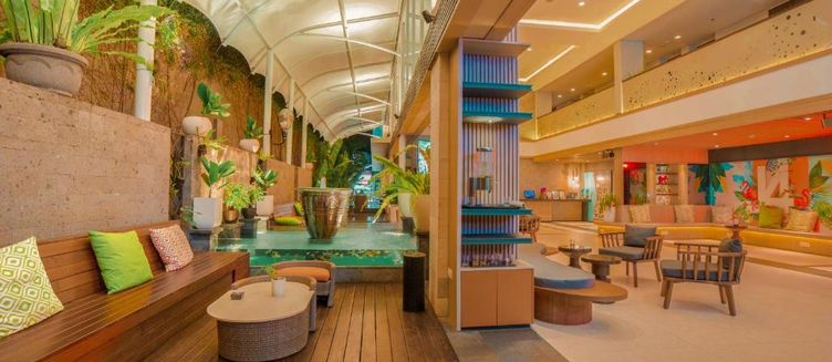 Фото отеля J4 Hotels Legian