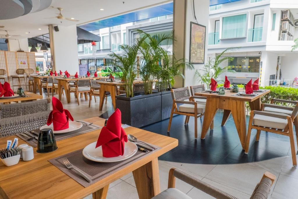 Hotel Clover Patong Phuket фото 131