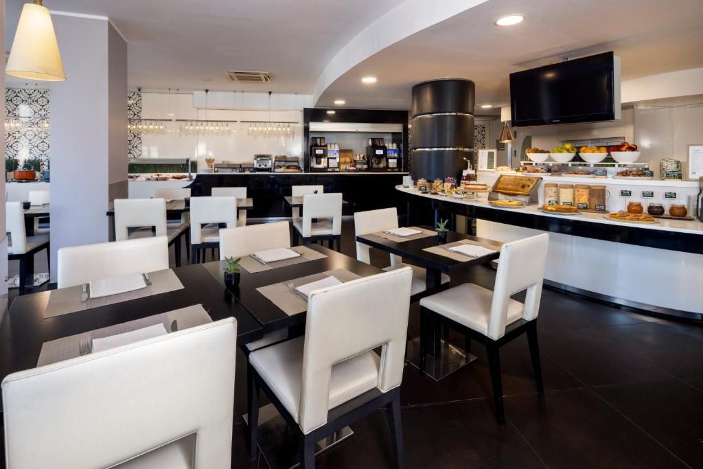 Holiday Inn Genoa City, an IHG Hotel фото 10
