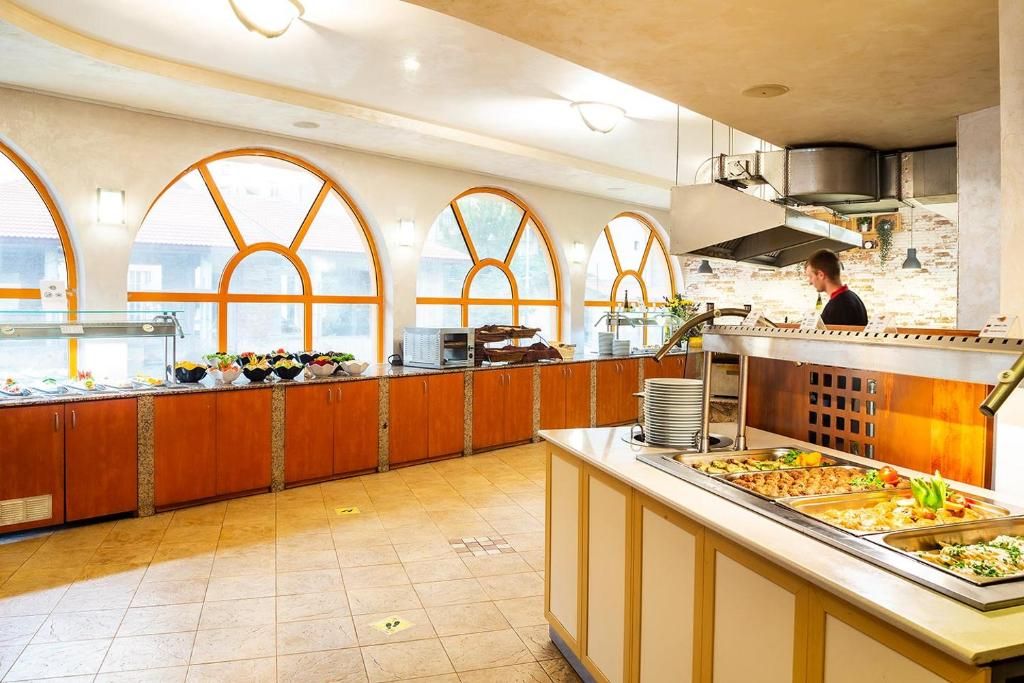 Family Hotel Breza фото 17