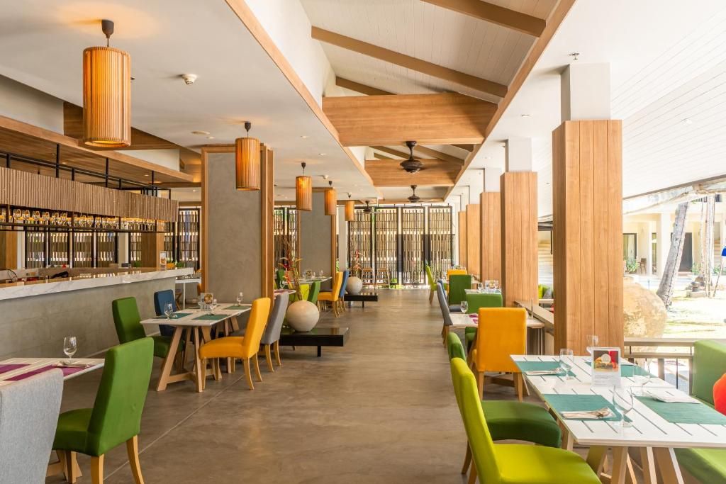 Radisson Resort & Suites Phuket фото 64