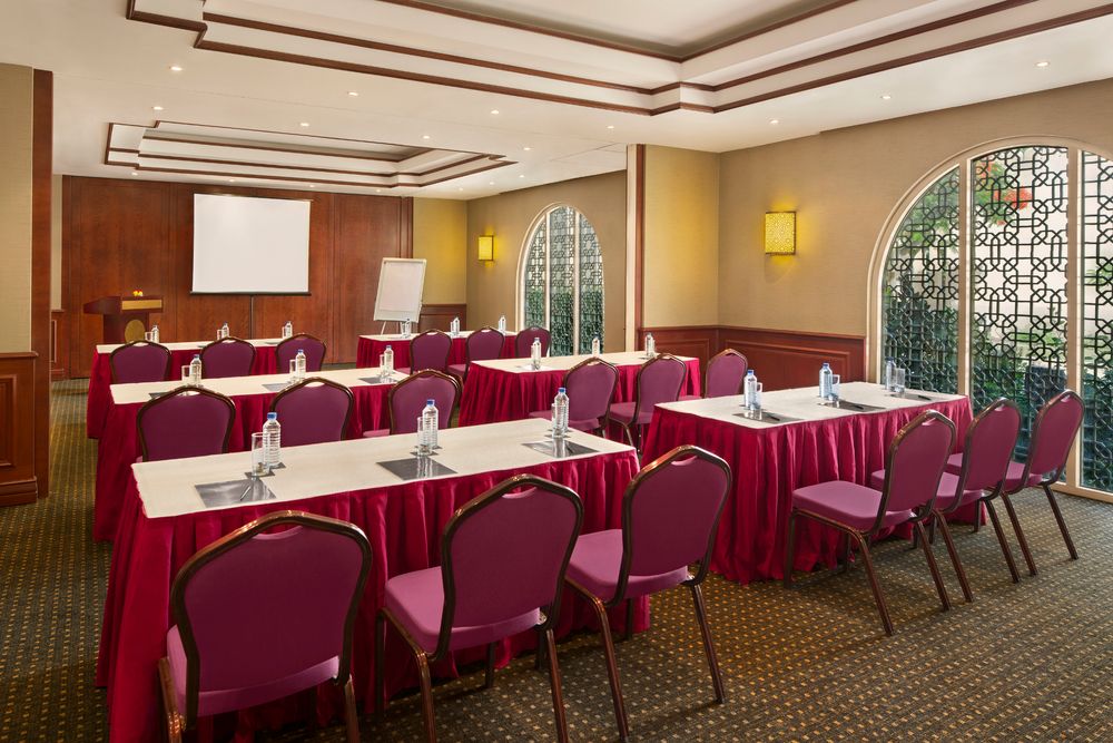 Hilton Al Hamra Beach & Golf Resort фото 35