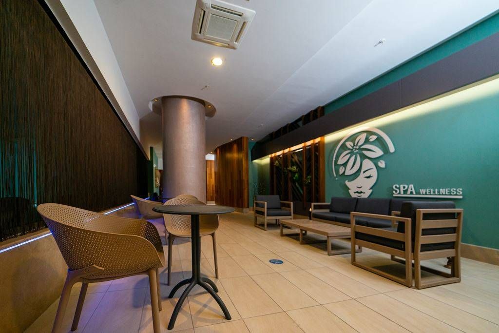 Commodore Elite Suites & Spa (Adults Only) фото 30