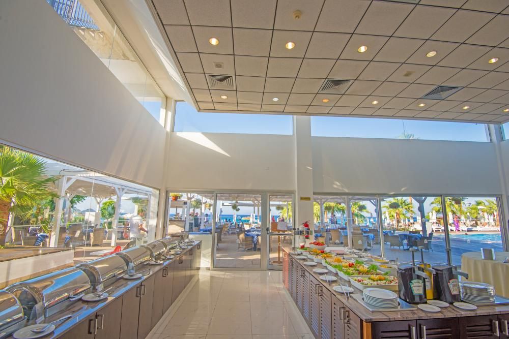 Silver Sands Beach Hotel фото 22
