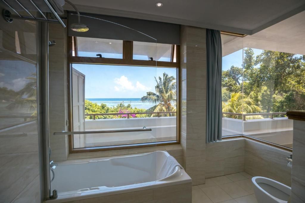 Crown Beach фото 20