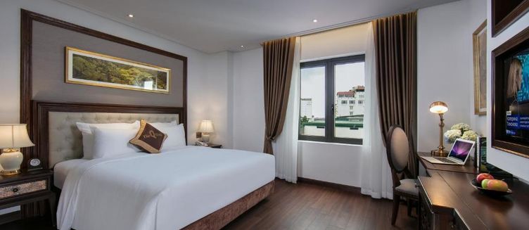 Фото отеля The Q Hotel