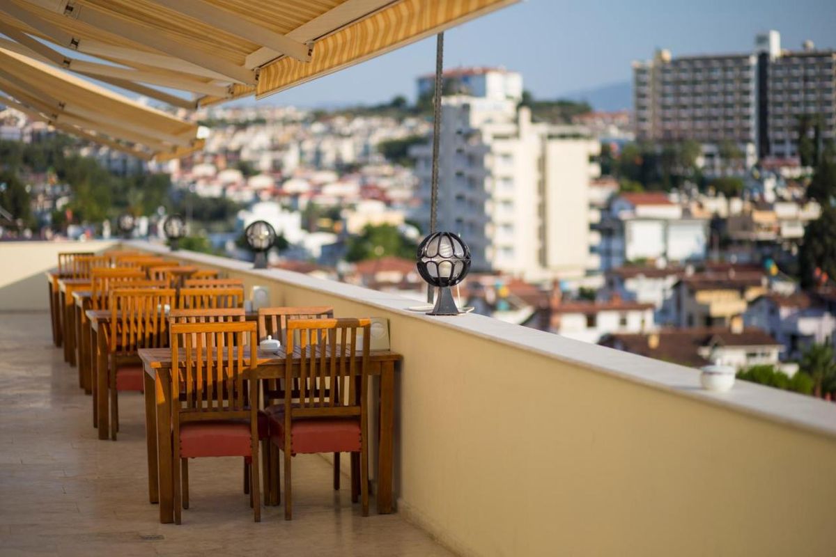 Tuntas Family Suites Kusadasi фото 7