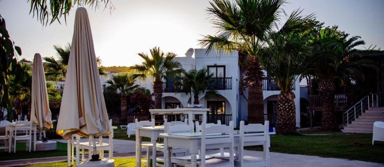 Фото отеля Gumbet Cove Hotel