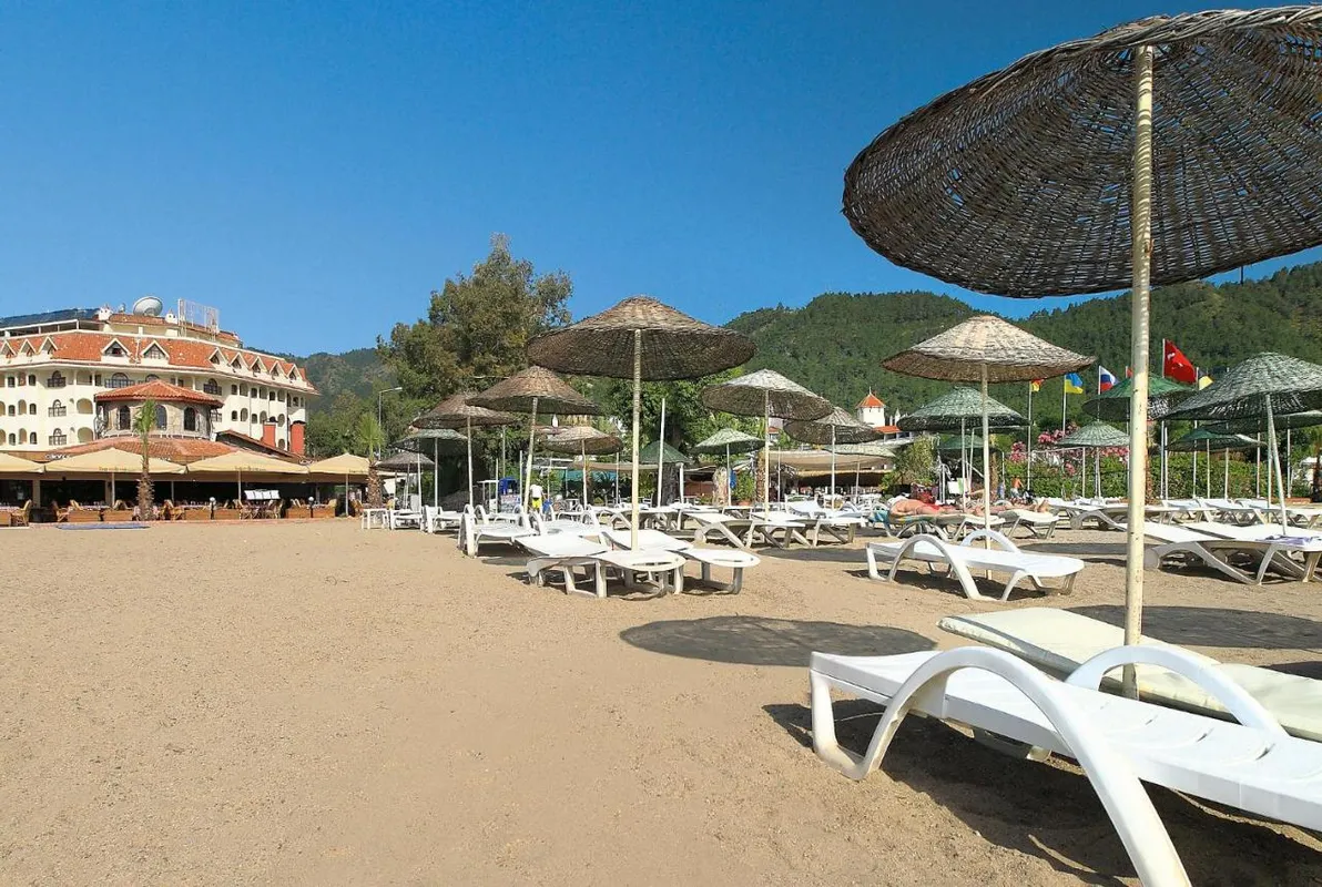 Fortuna Beach фото 9