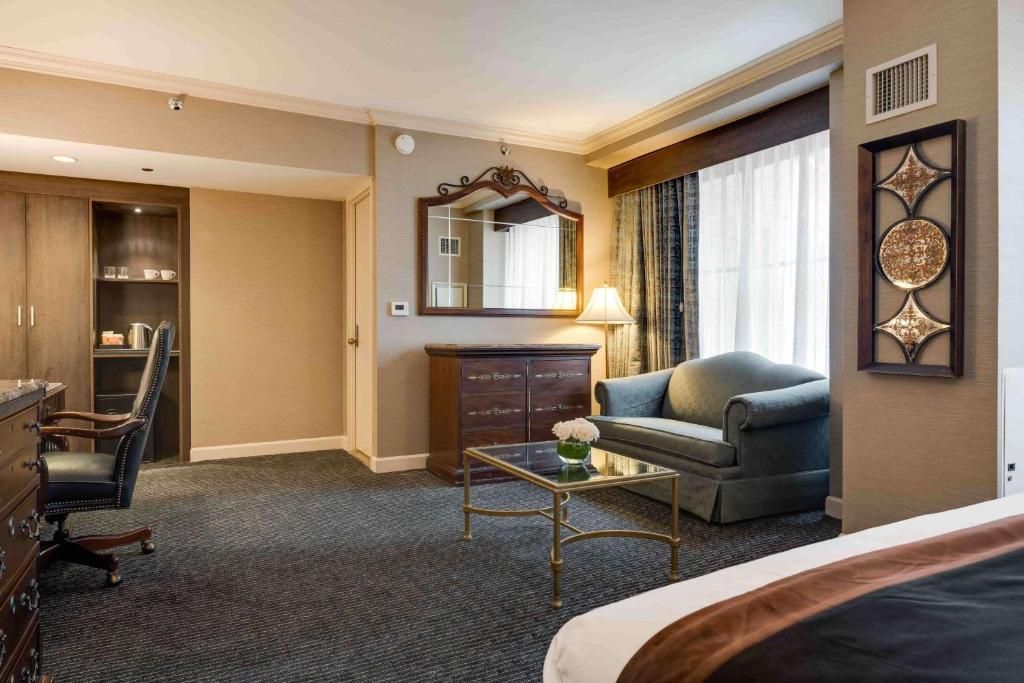 The Whitehall Hotel фото 18