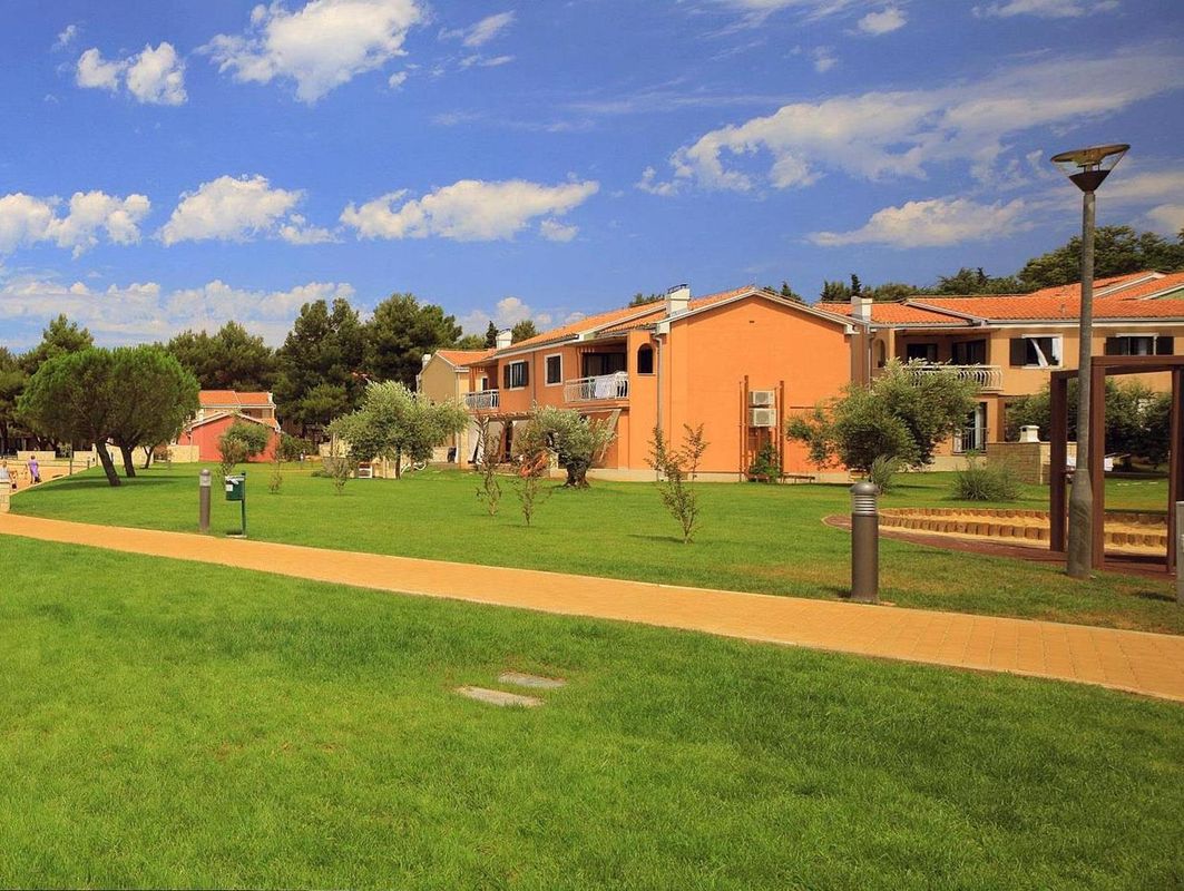 Apartments Sol Amfora for Plava Laguna фото 2