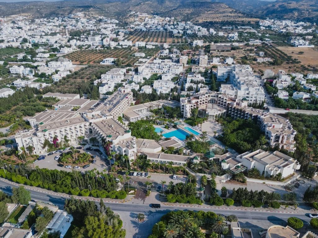 Nahrawess Hotel & Spa Resort фото 56