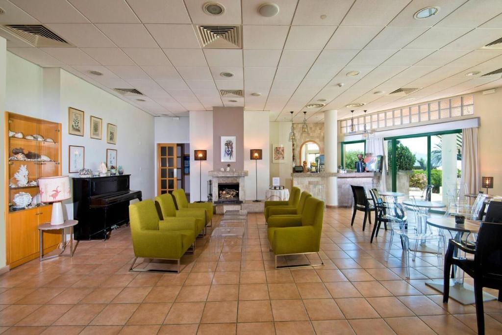 Natura Beach Hotel & Villas фото 3