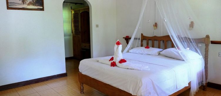 Фото отеля Bernique Guest House