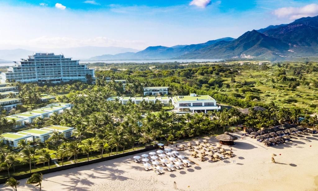 Cam Ranh Riviera Beach Resort & Spa фото 33