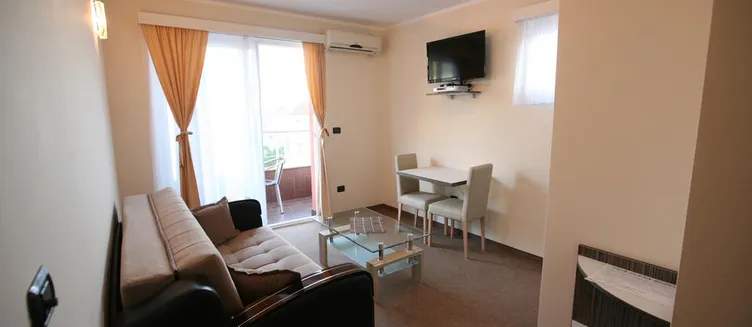 Фото отеля Apartments Elena-Marko