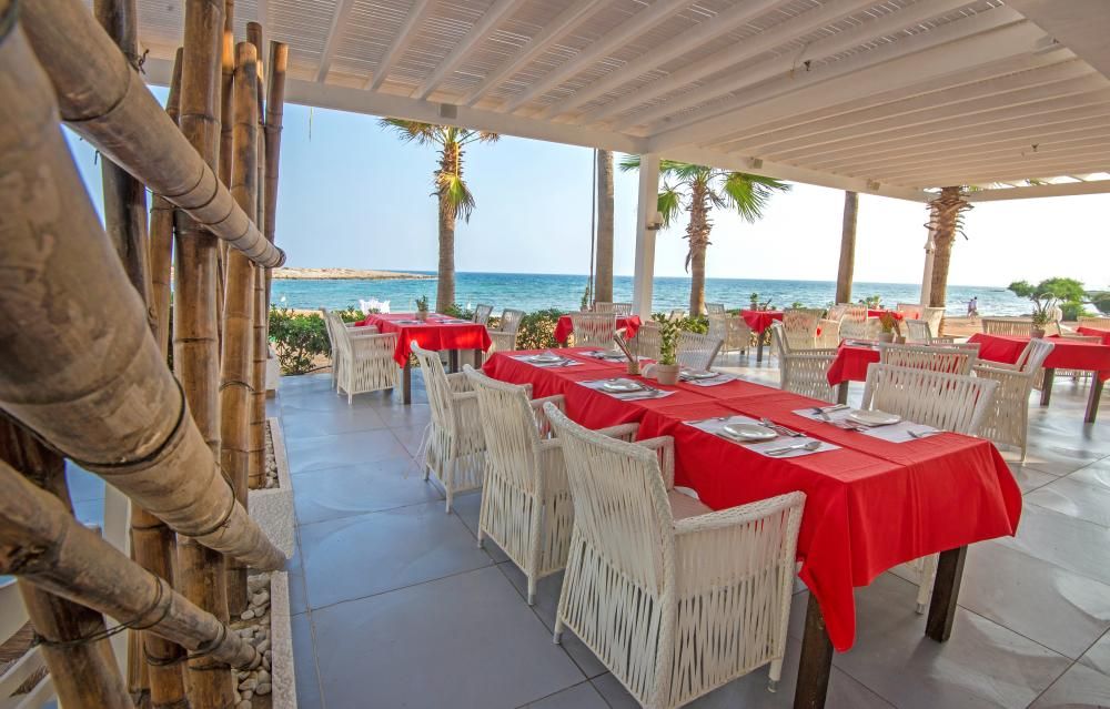 Dome Beach Hotel & Resort фото 7