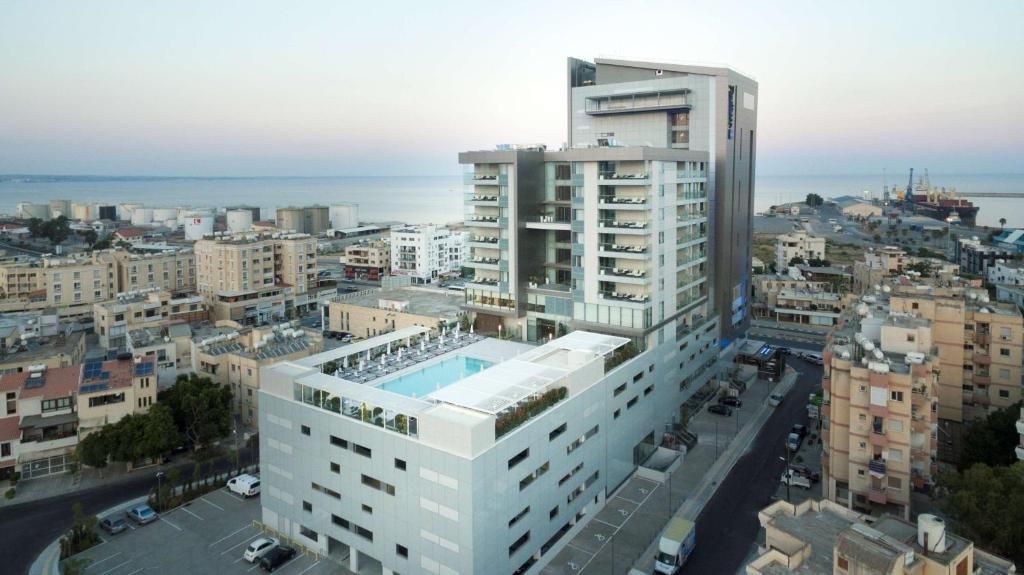 Radisson Blu Hotel, Larnaca фото 4