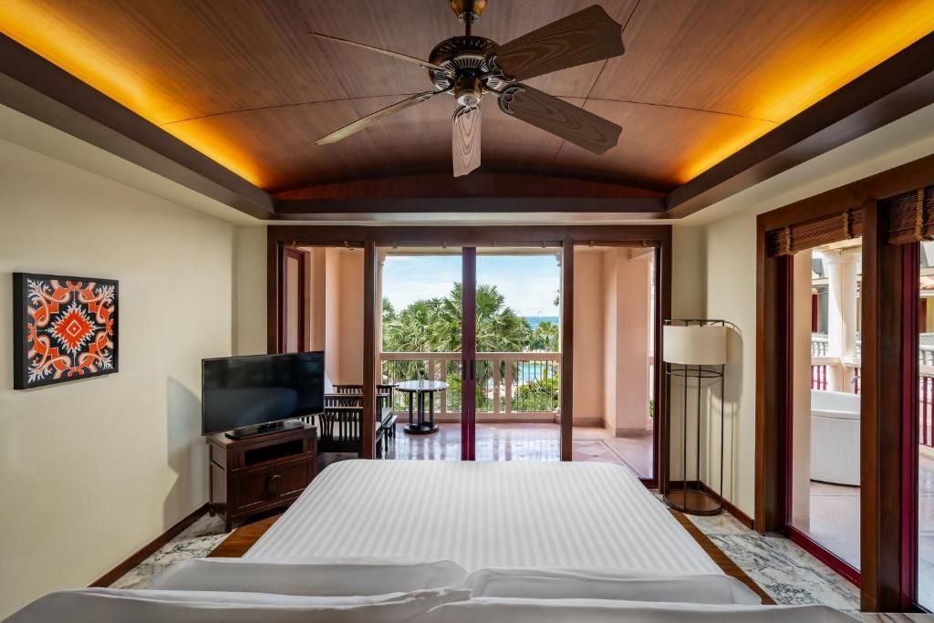 Centara Grand Beach Resort Phuket фото 133