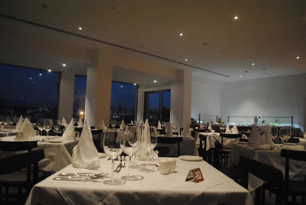 Amphora Hotel & Suites фото 18