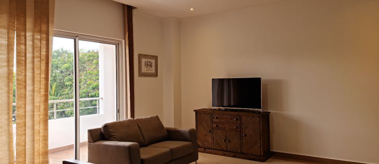 Фото отеля Royale Suites by Arc Royal Luxury Apts