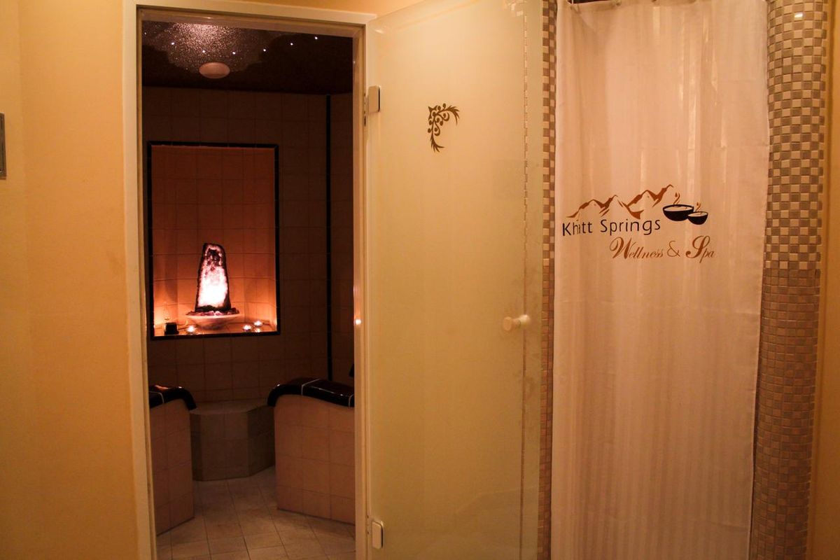 Golden Tulip Khatt Springs Resort & Spa фото 30
