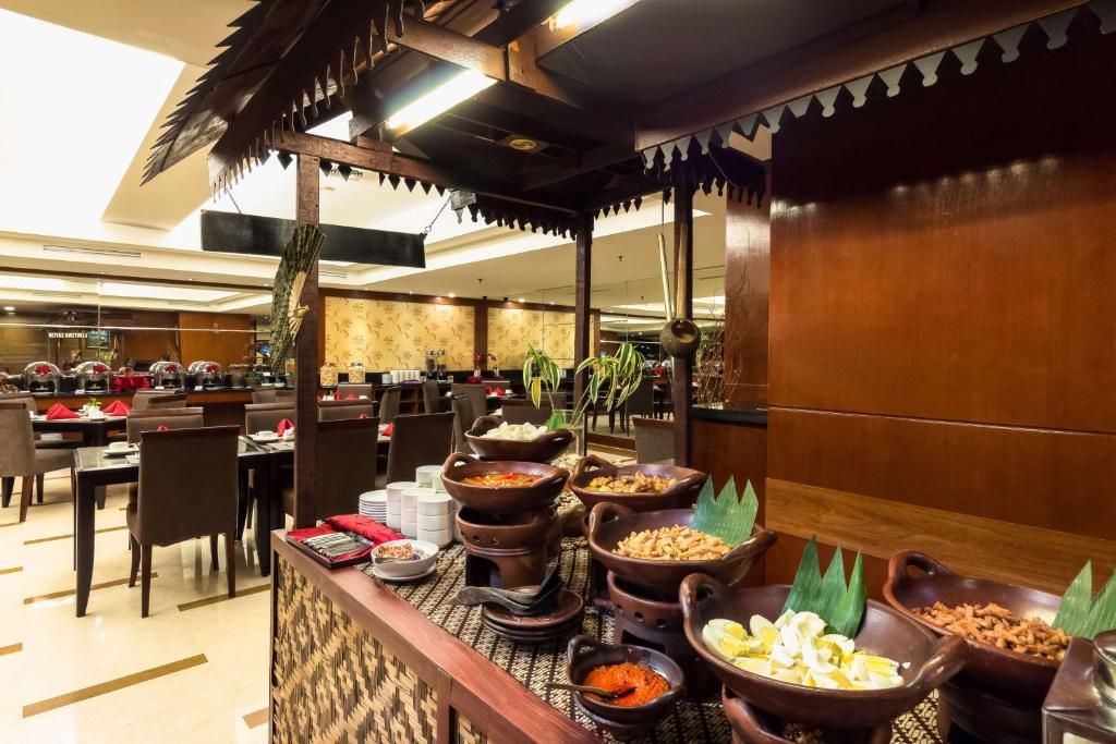 Best Western Mangga Dua Hotel and Residence фото 39
