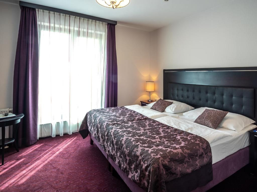 EA Embassy Prague фото 23