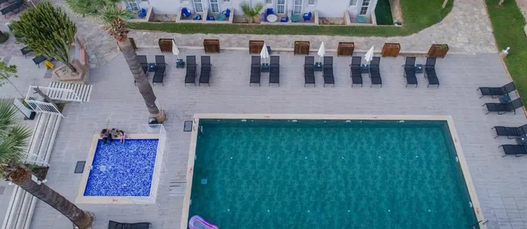 Фото отеля Majestic Hotel