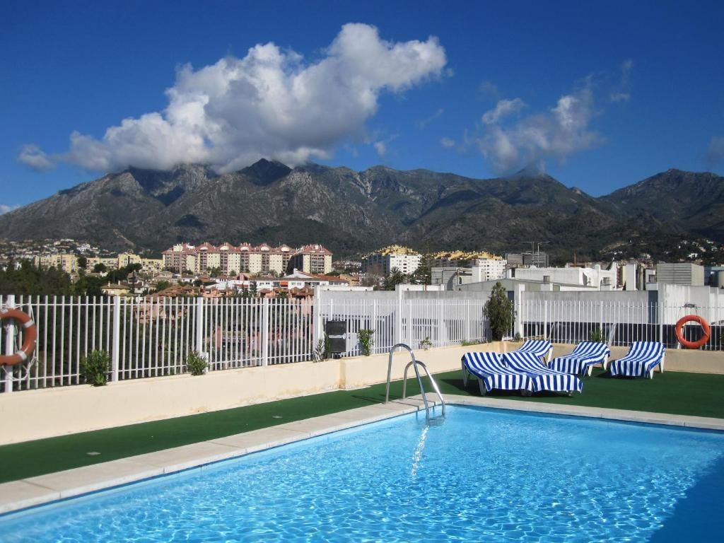 Marbella Inn фото 0