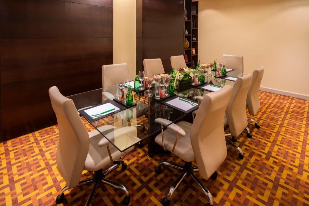 Holiday Inn Mumbai International Airport фото 7